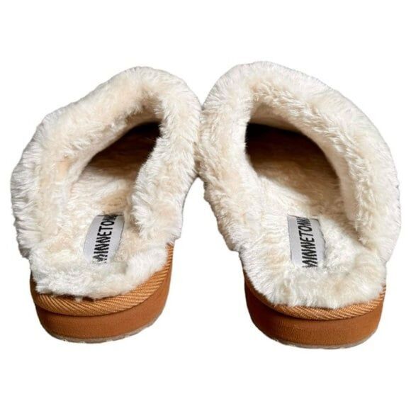 Minnetonka Shar Faux Fur Scuff Tan Brown Plaid Cozy Slip-On Slippers. 9. - Picture 4 of 7